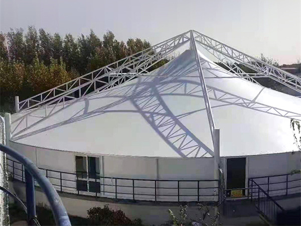 反吊模污水池加盖