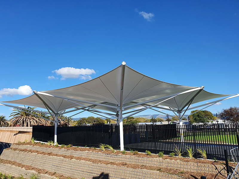 景观膜结构在应用中具有哪些优势？